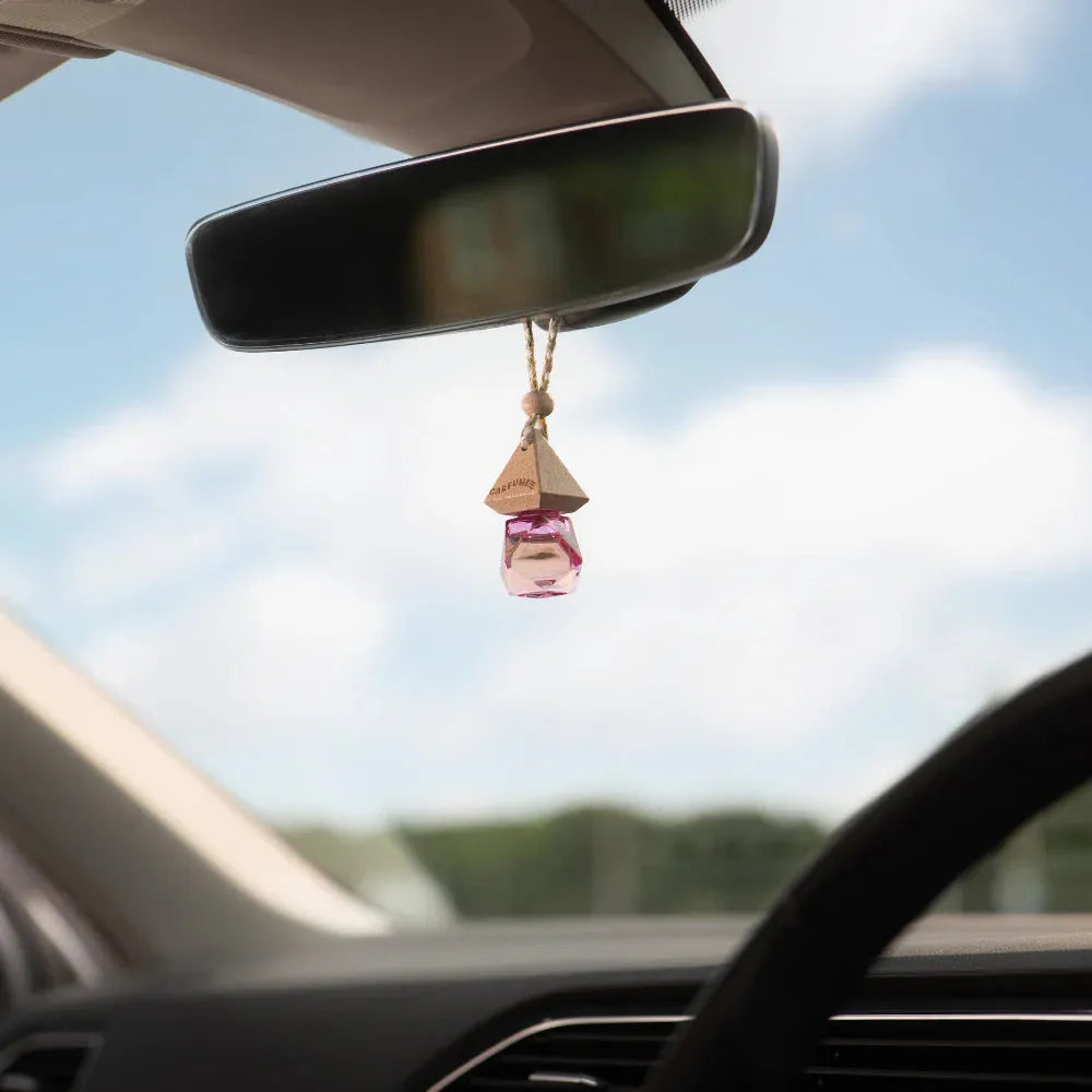 Carfume luxury madame fragrance hanging with rearview mirror